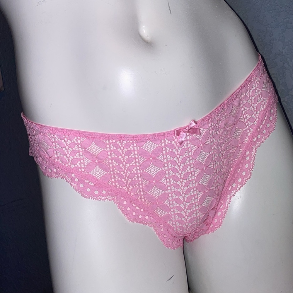 Victoria's Secret Dream Angels Pink Lace Thong Panty Victoria’s Secret Thong 🆕